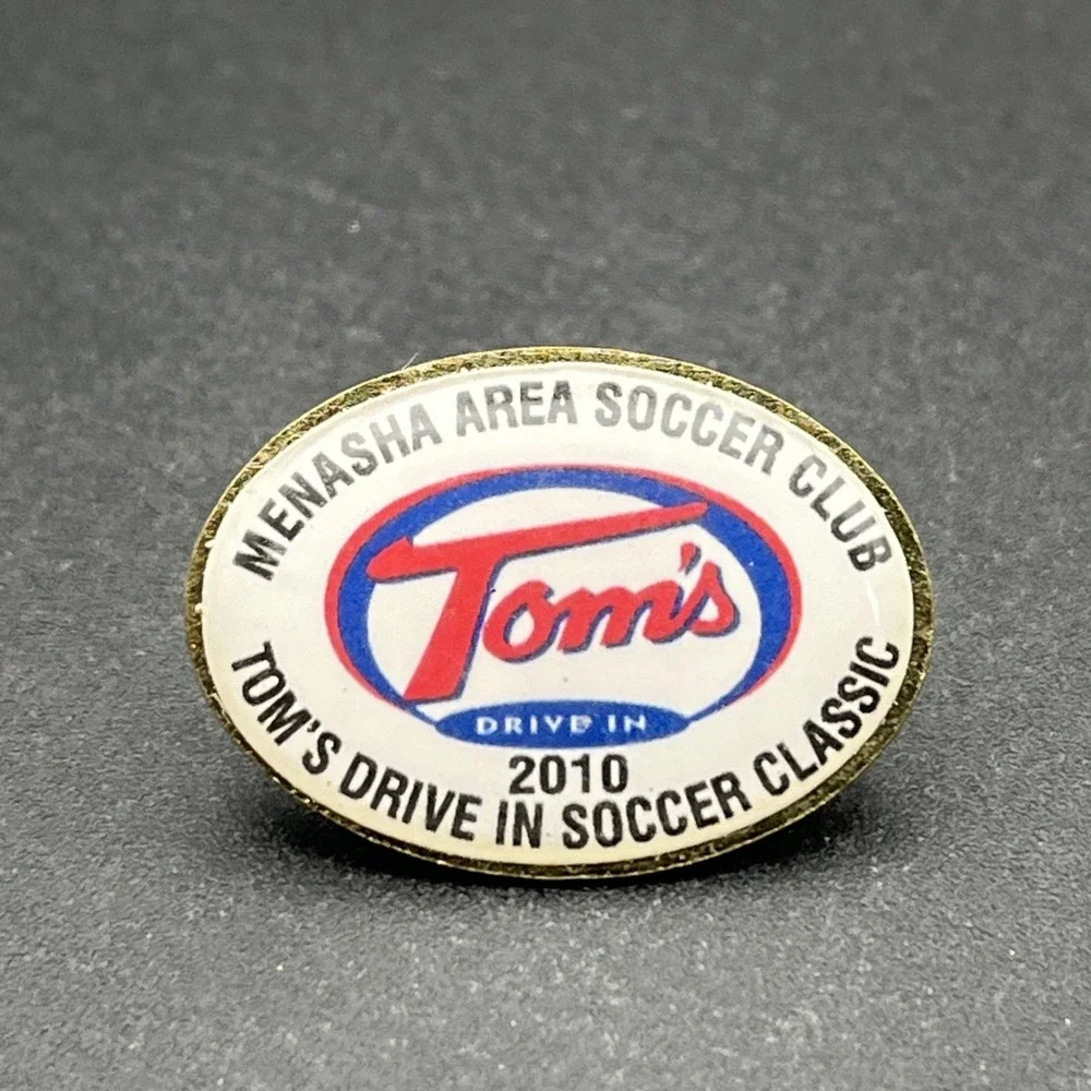 2010 Tom's Drive In Soccer Classic Menasha Area Soccer Club Lapel Hat Pin‎